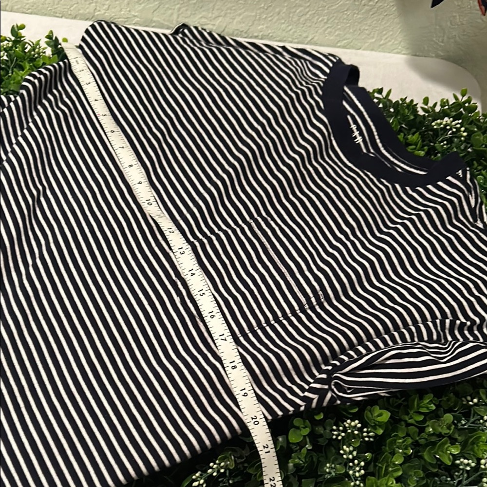GAP Black and White Casual Raglan Mini Dress - Picture 9 of 9